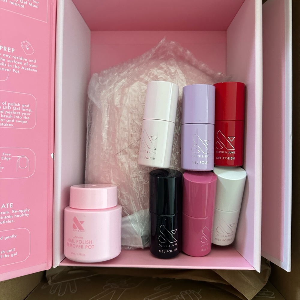 Olive & June Pink Nail Lamp and Polishes